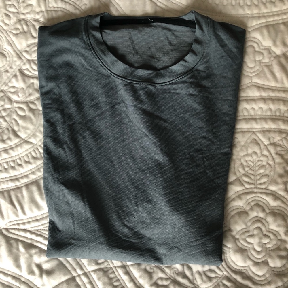 Lululemon Mesh Drysense Short Sleeve Medium